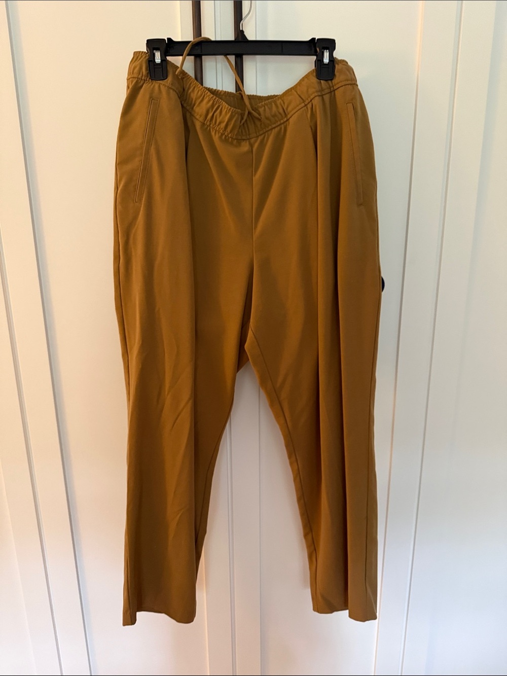 Old Navy Women's Mustard Drawstring Joggers